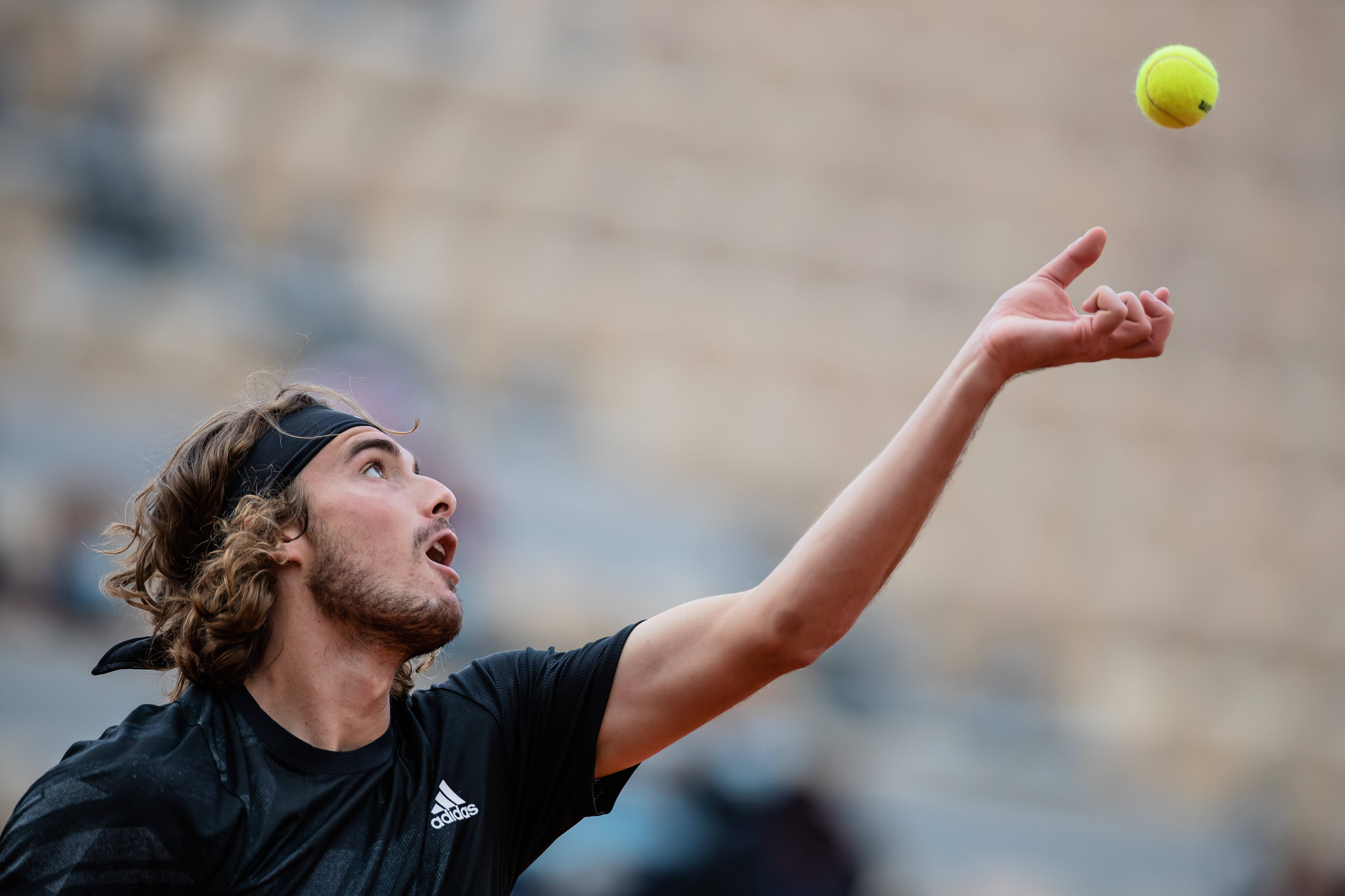 英国网球队碾压澳大利亚网球队,西西帕斯爆发神勇的简单介绍 英国网球队碾压澳大利亚网球队,西西帕斯爆发神勇的简单介绍