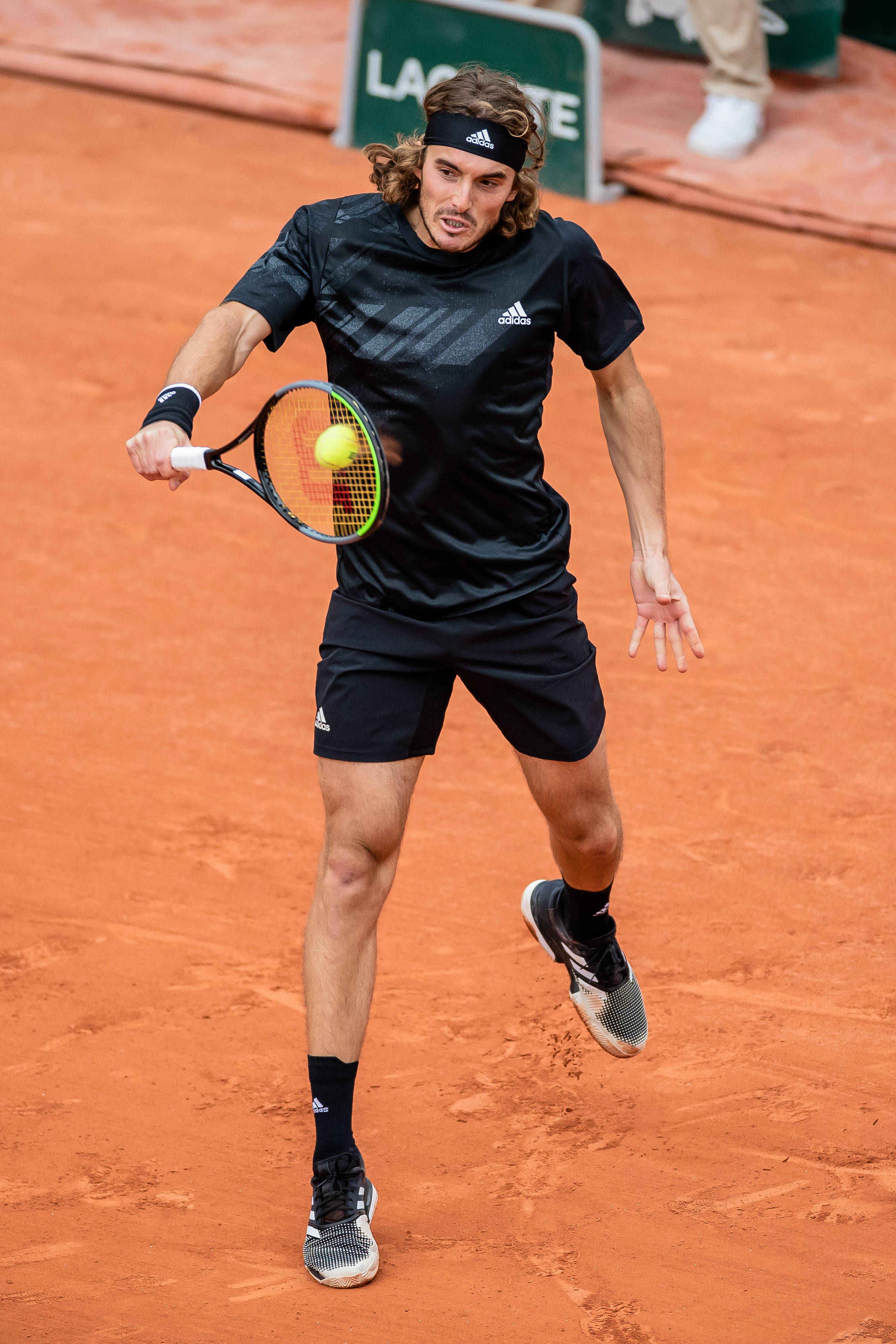 英国网球队碾压澳大利亚网球队,西西帕斯爆发神勇的简单介绍 英国网球队碾压澳大利亚网球队,西西帕斯爆发神勇的简单介绍