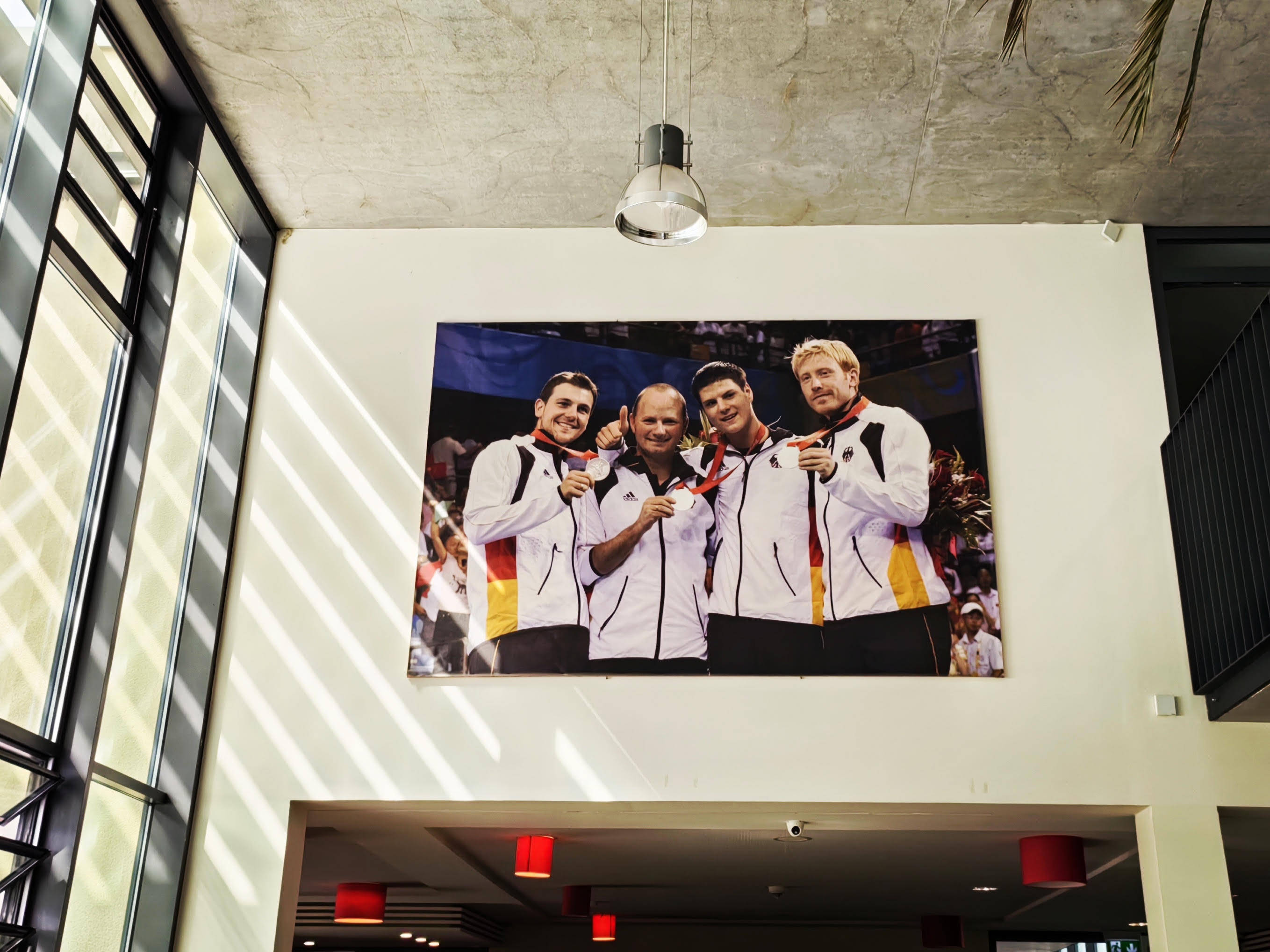 包含韩国乒乓球队血洗瑞典乒乓球队，奥恰洛夫打破历史纪录的词条