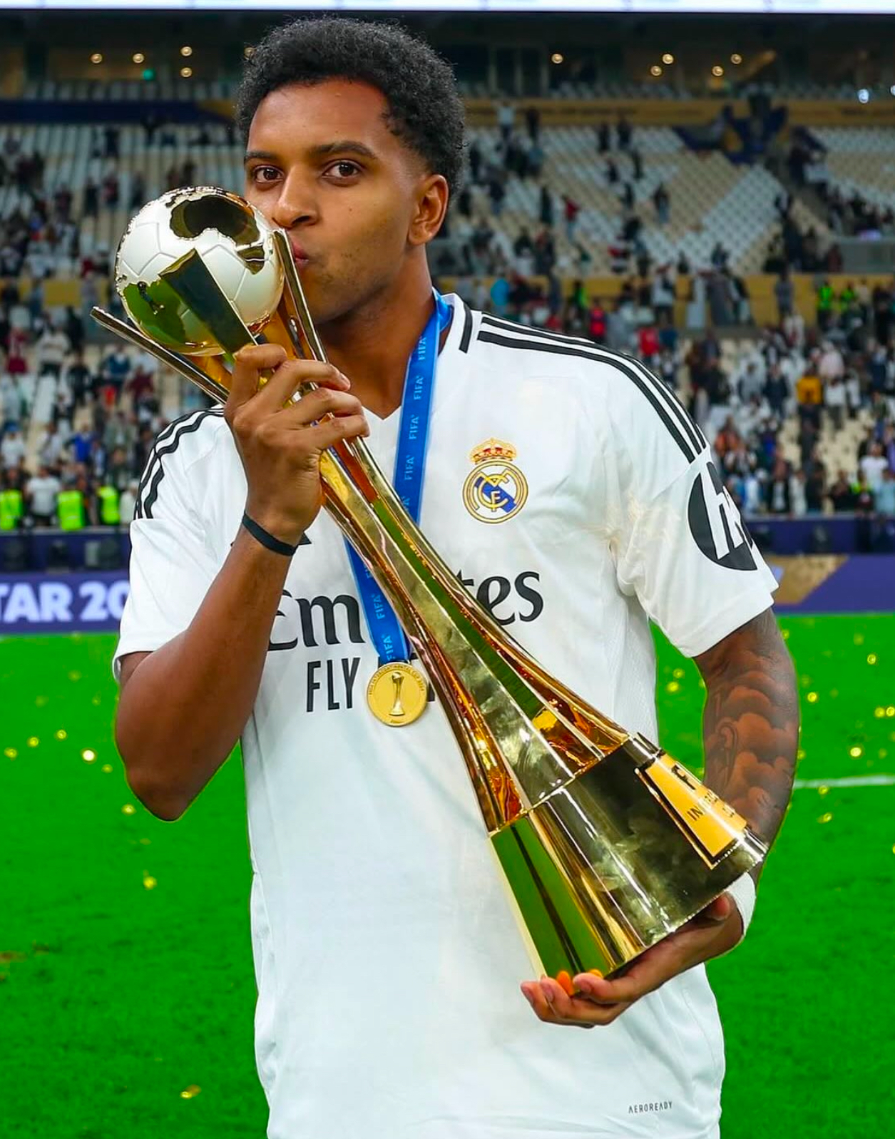 包含巴西血洗巴萨，罗德里戈打破历史纪录的词条