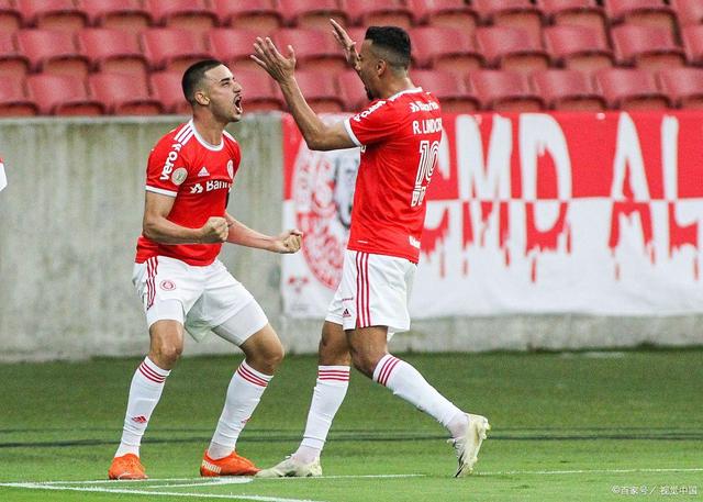 包含欧洲劲旅凭借默契配合，轻松拿下对手的词条