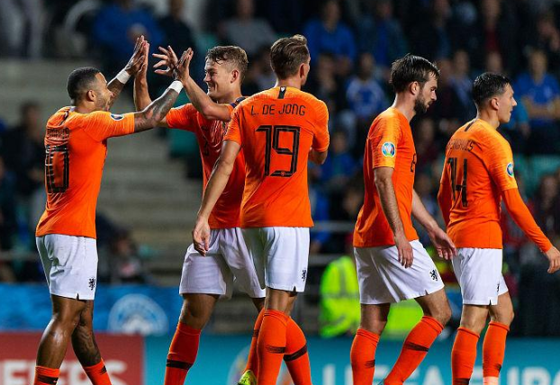 比荷德大战,荷兰客场惨败德国的简单介绍 比荷德大战,荷兰客场惨败德国的简单介绍