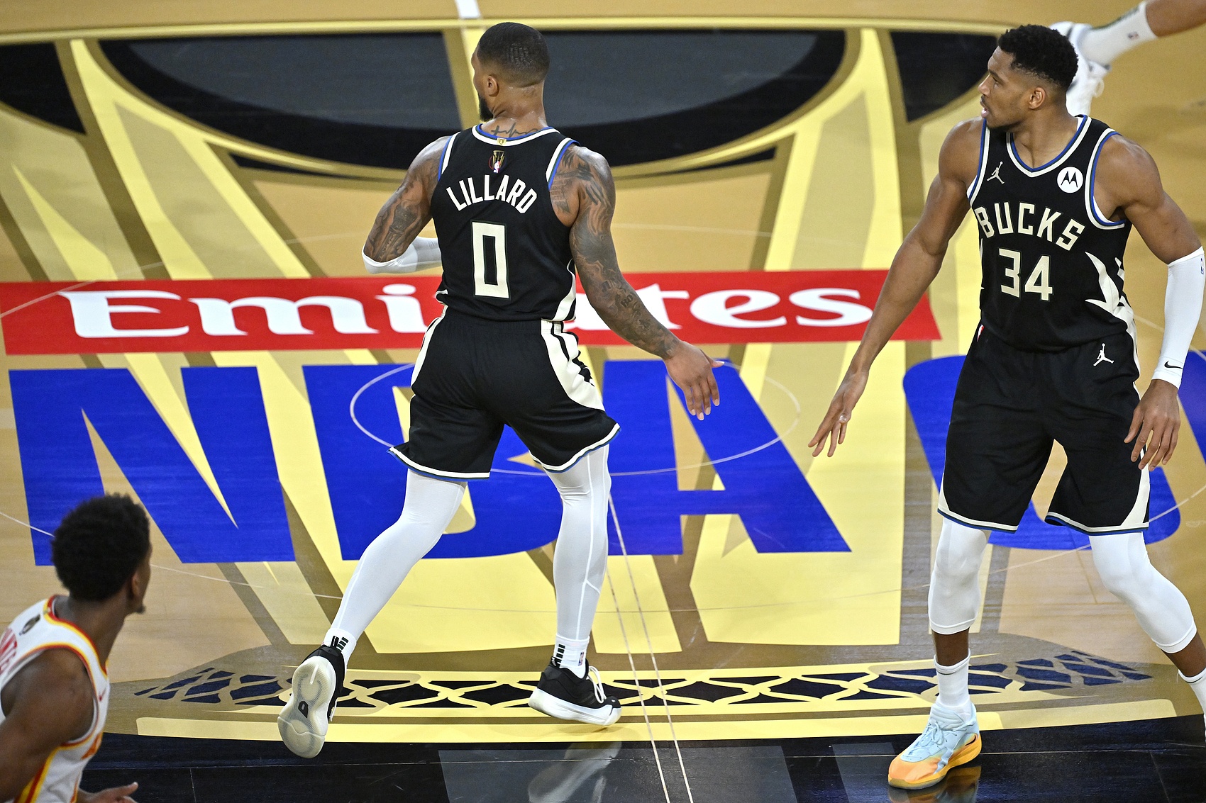 雄鹿新援大爆发，带领球队反弹的简单介绍