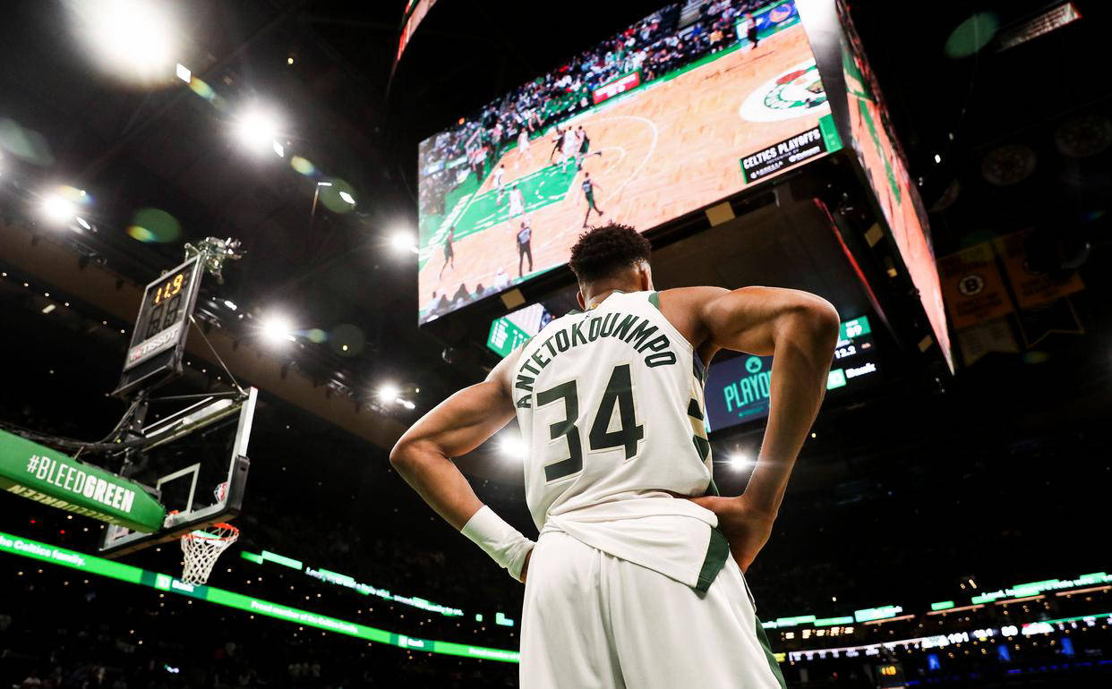 雄鹿新援大爆发，带领球队反弹的简单介绍