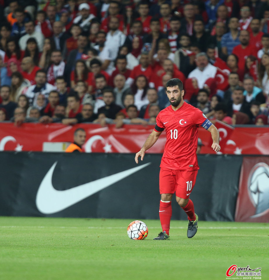 包含土耳其击溃冰岛，欧预赛四连胜的词条