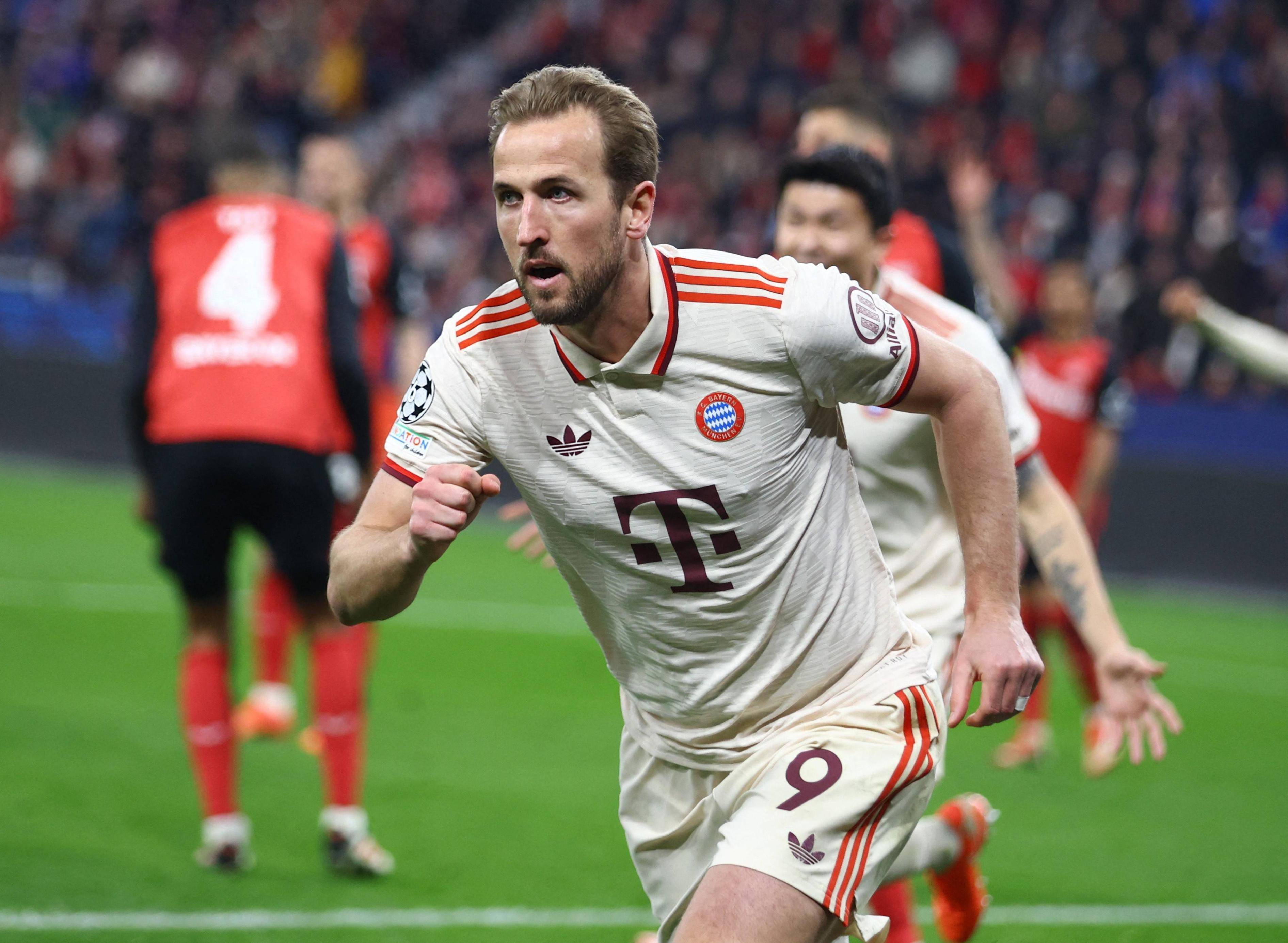 AC米兰前锋凯恩当选年度欧洲最佳球员的简单介绍