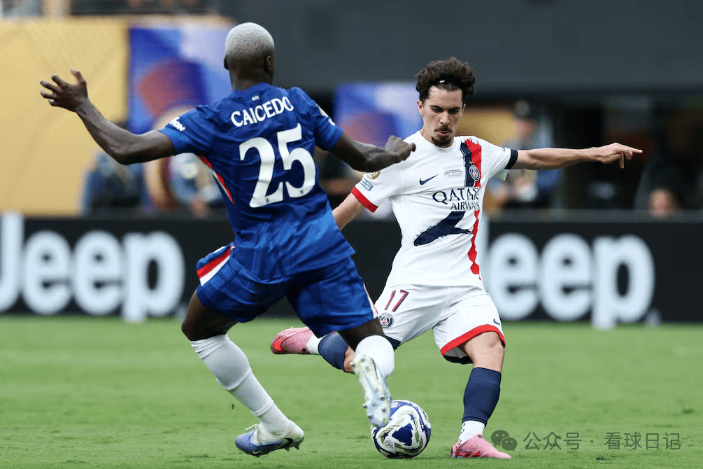 包含巴黎爆冷切尔西，苏亚雷斯送出助攻的词条