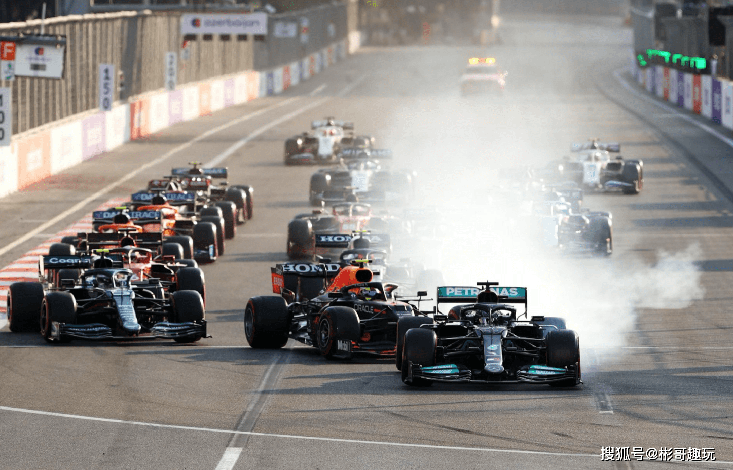 包含红牛二队逆转阿斯顿马丁，拉塞尔惊艳四座的词条