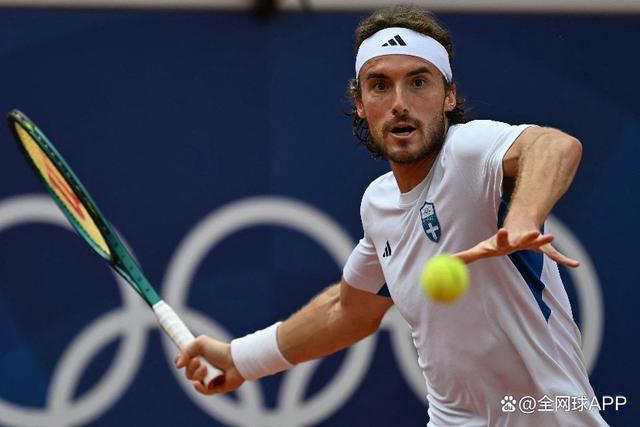 戴维斯杯翻盘温网，西西帕斯点燃赛场的简单介绍