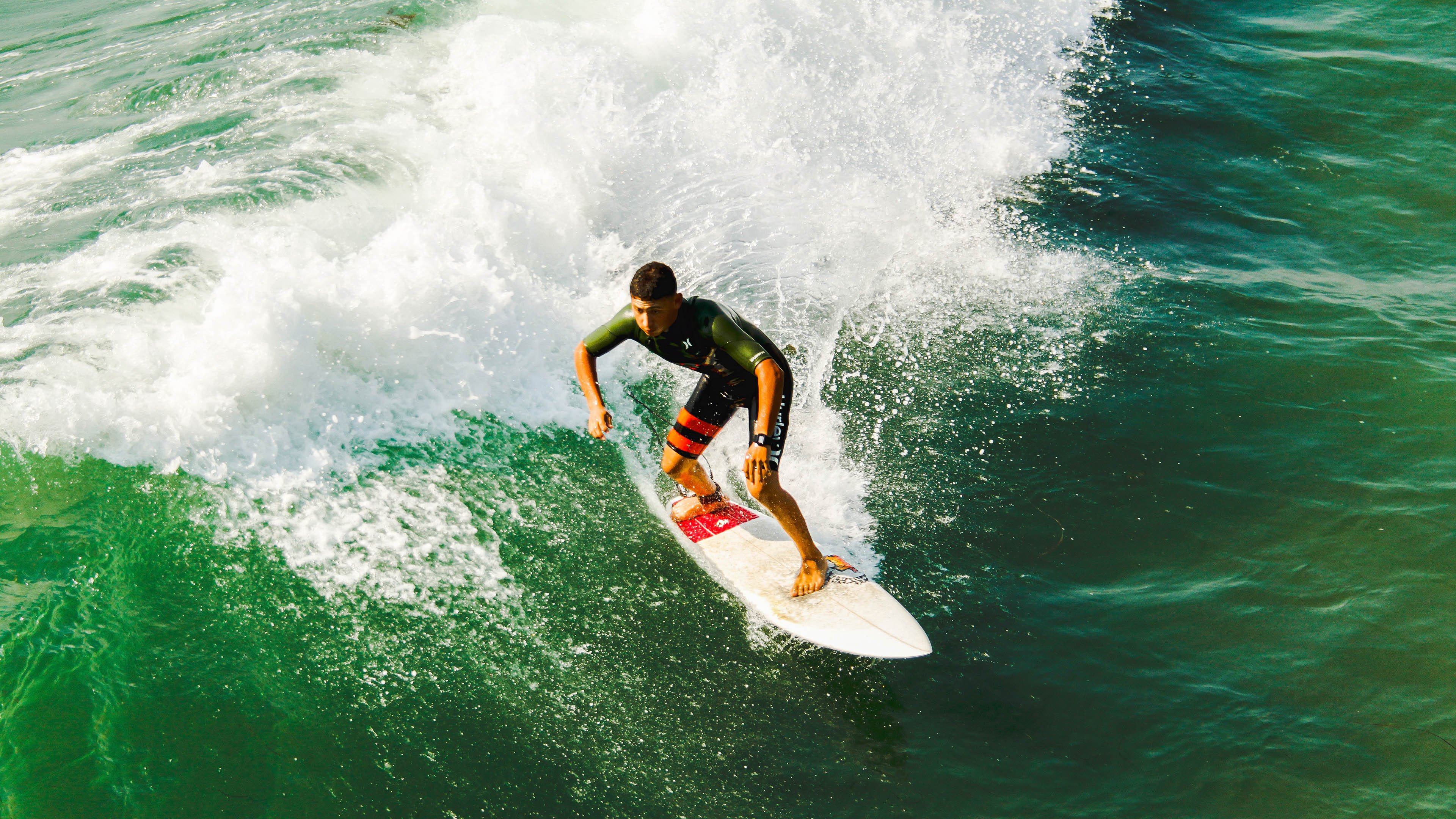 南美风暴席卷圣西罗，乌拉圭双星导演逆转，卡瓦哈尔绝杀锁定传奇之夜
