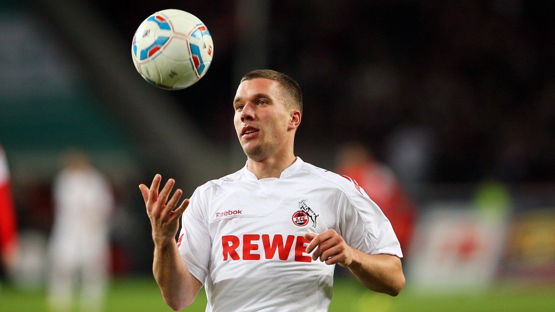 本泽马一剑封喉,日本巅峰对决,罗马见证胜负手诞生